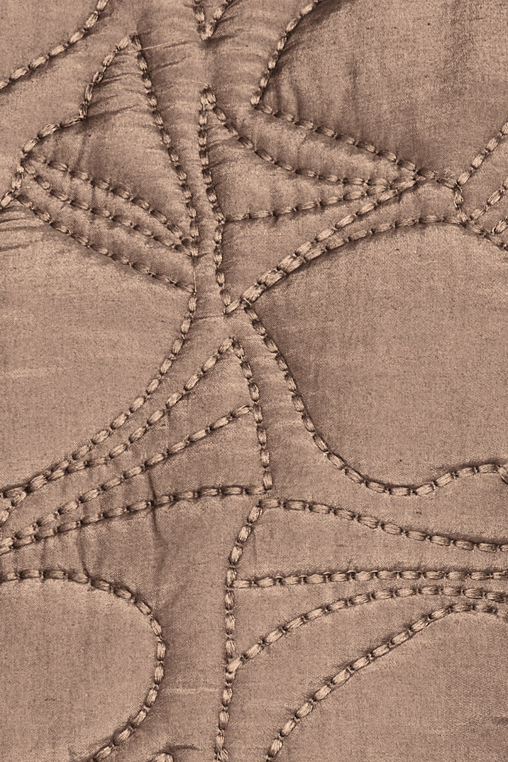 Santanyi Quilted Vest in Walnut Jurassic
